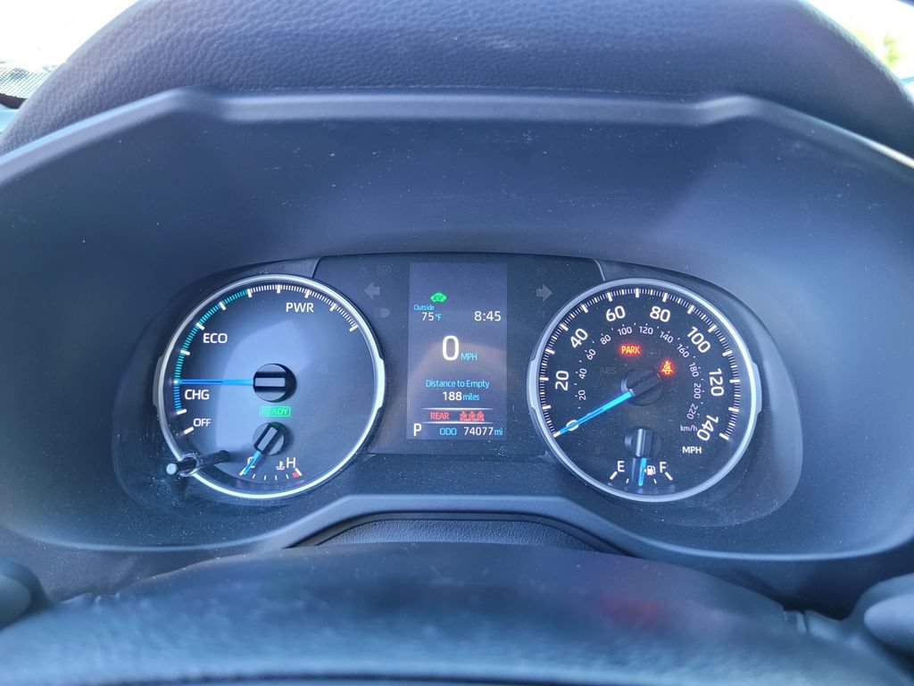 Used 2021 Toyota RAV4 LE AWD/4WD image 24