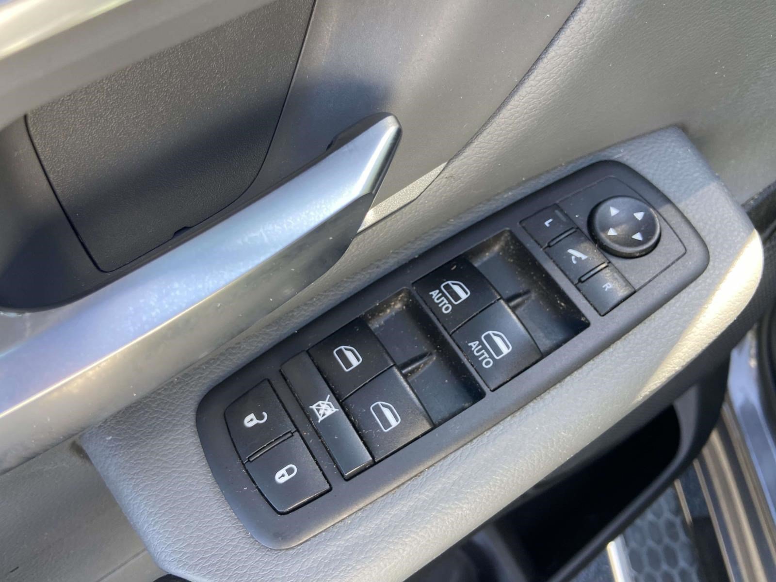 Used 2019 RAM 1500 Big Horn AWD/4WD image 16