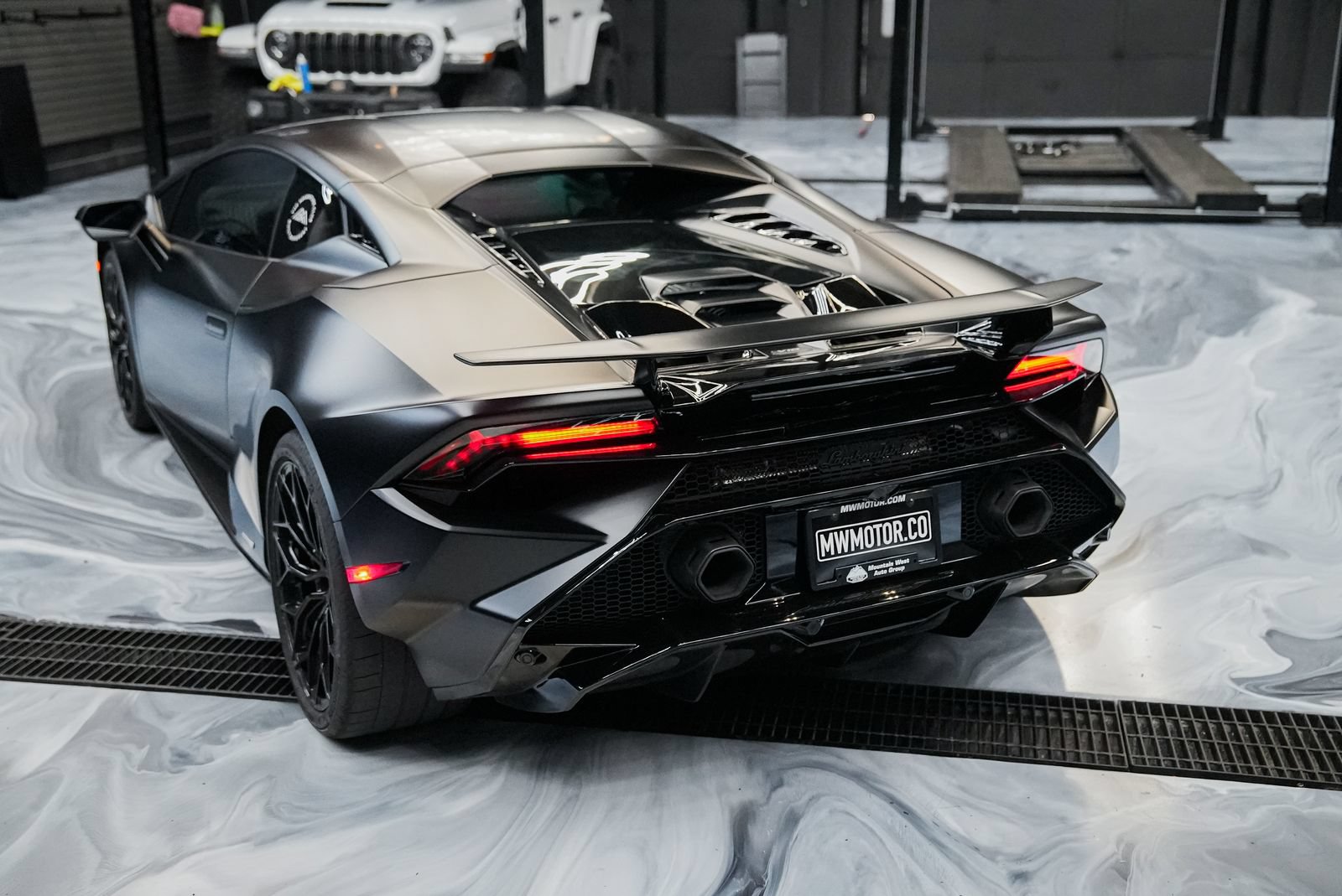 Used 2023 Lamborghini Huracan Tecnica RWD image 14