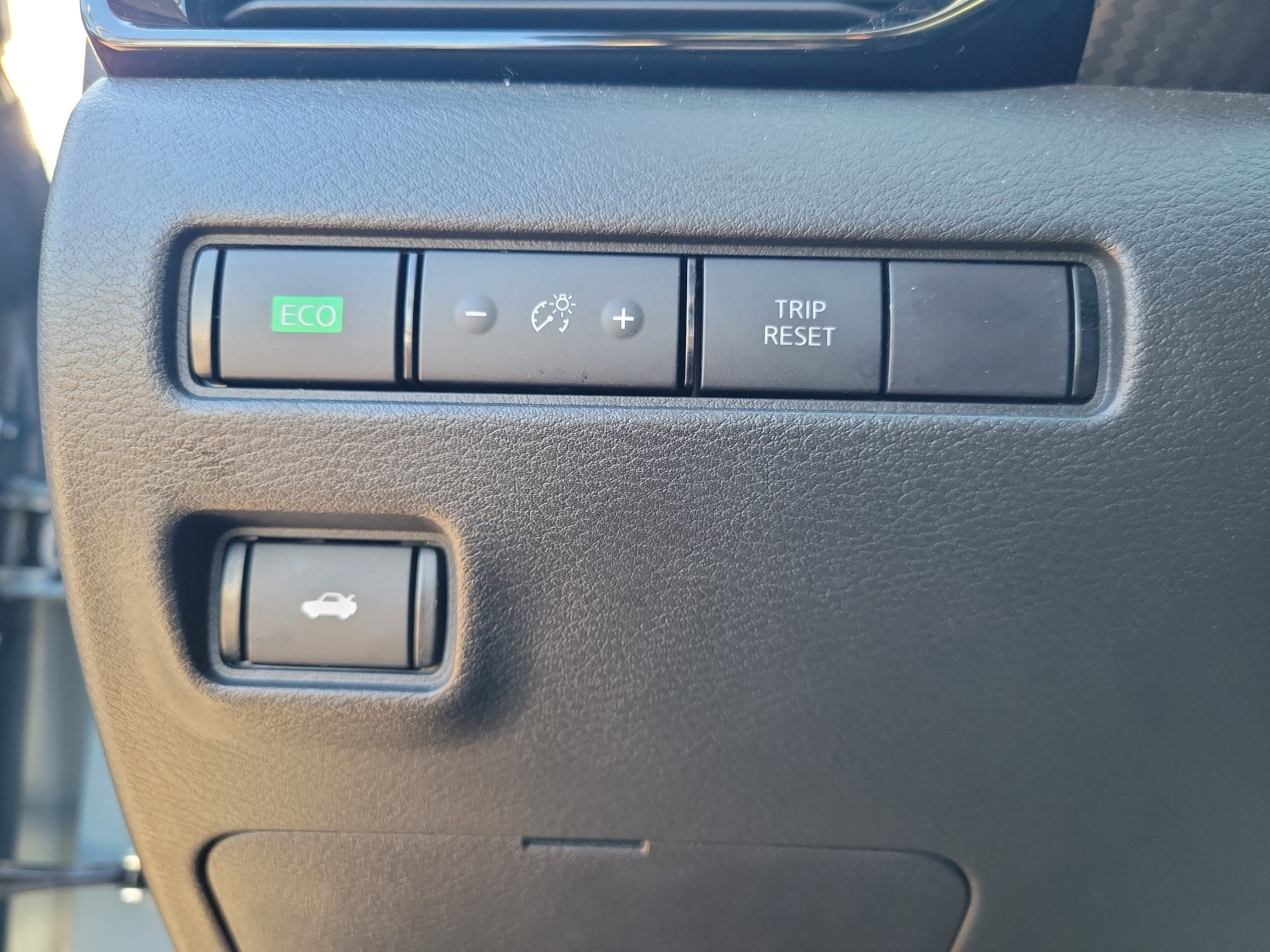 Certified 2024 Nissan Sentra SV image 21