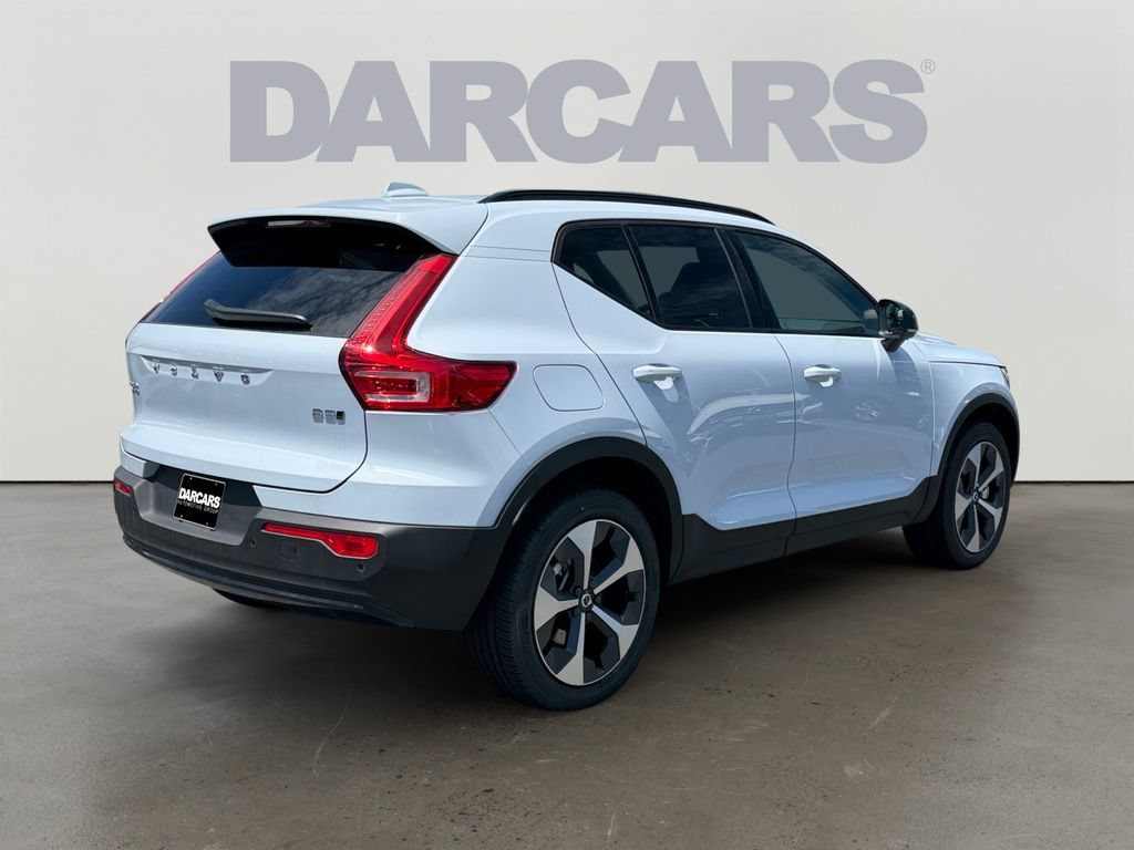 New 2026 Volvo XC40 B5 Plus w/ Climate Package AWD/4WD image 4