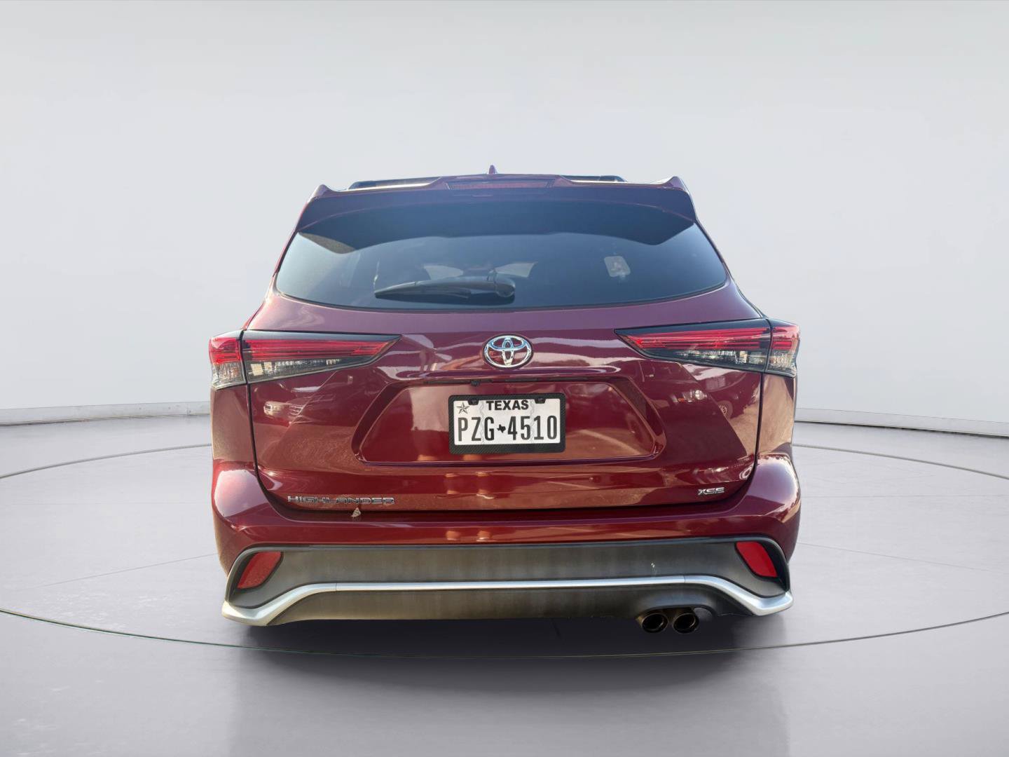 Used 2021 Toyota Highlander XSE FWD image 6