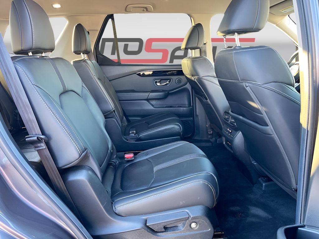 Used 2025 Honda Pilot EX-L image 27