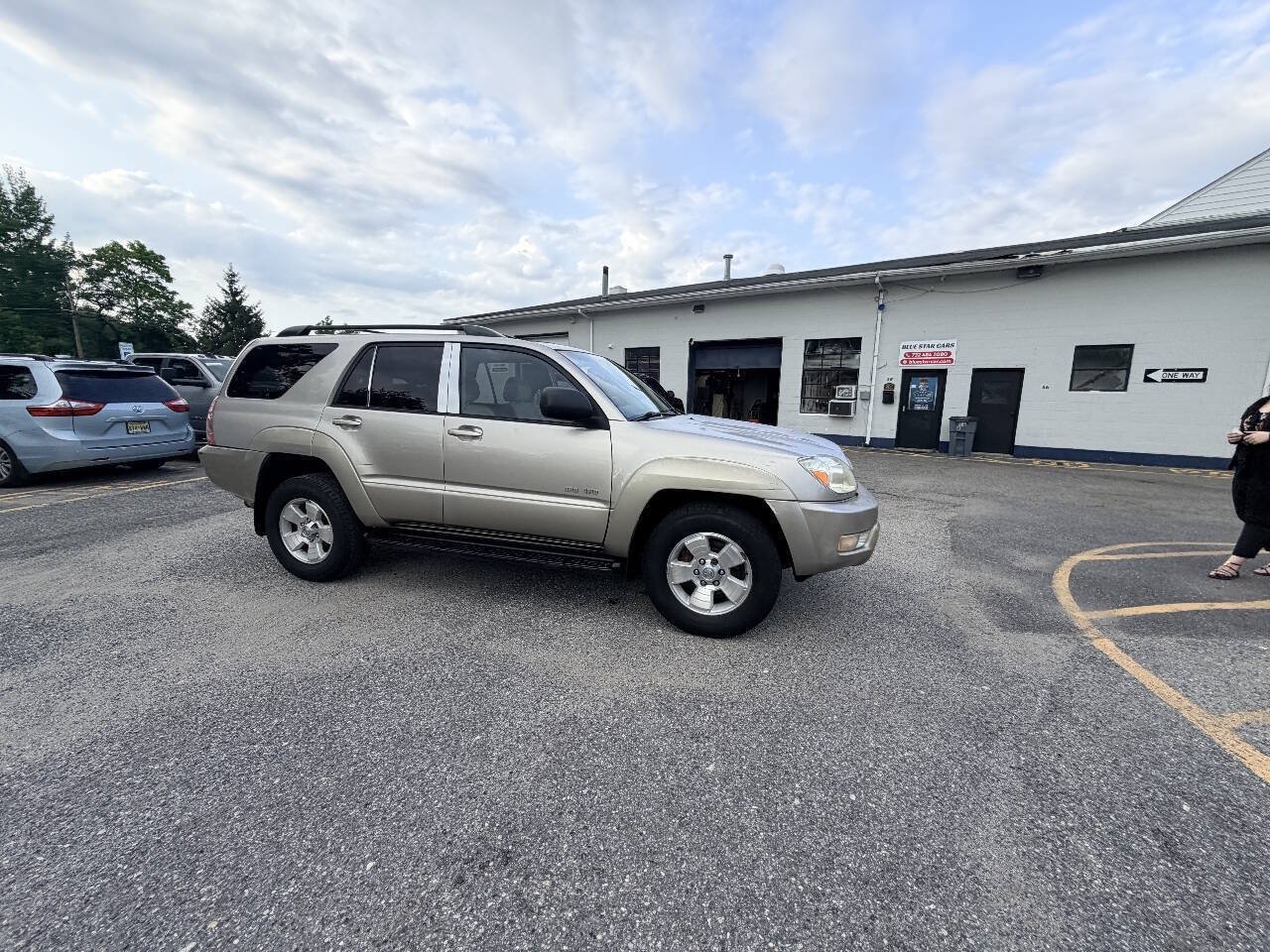 Used 2004 Toyota 4Runner SR5 AWD/4WD image 15