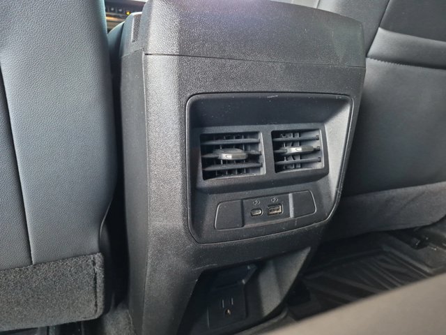 Used 2025 Chevrolet Colorado ZR2 w/ Technology Package AWD/4WD image 17