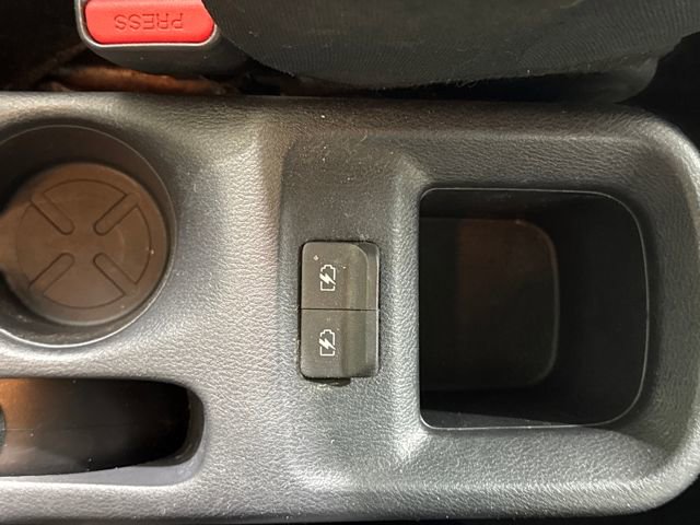 Used 2021 Nissan Versa SV image 34