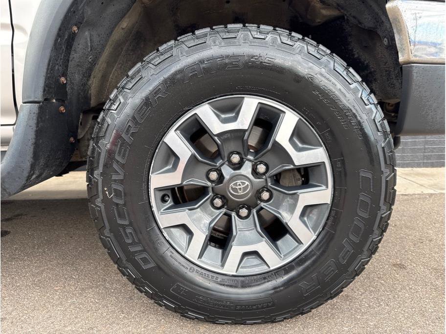 Used 2000 Toyota 4Runner SR5 image 22