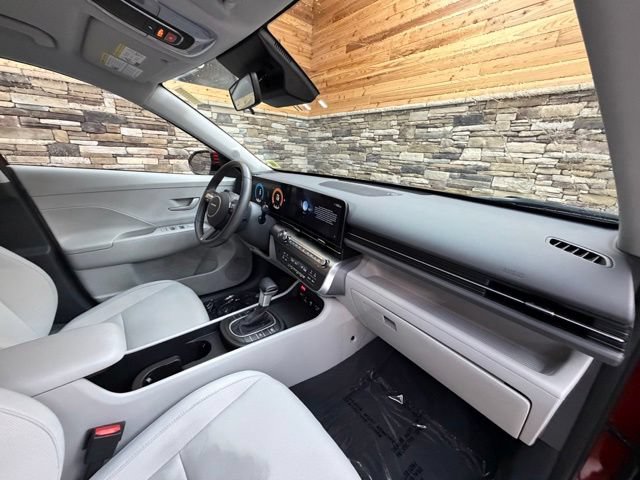 Used 2024 Hyundai Kona SEL AWD/4WD image 15