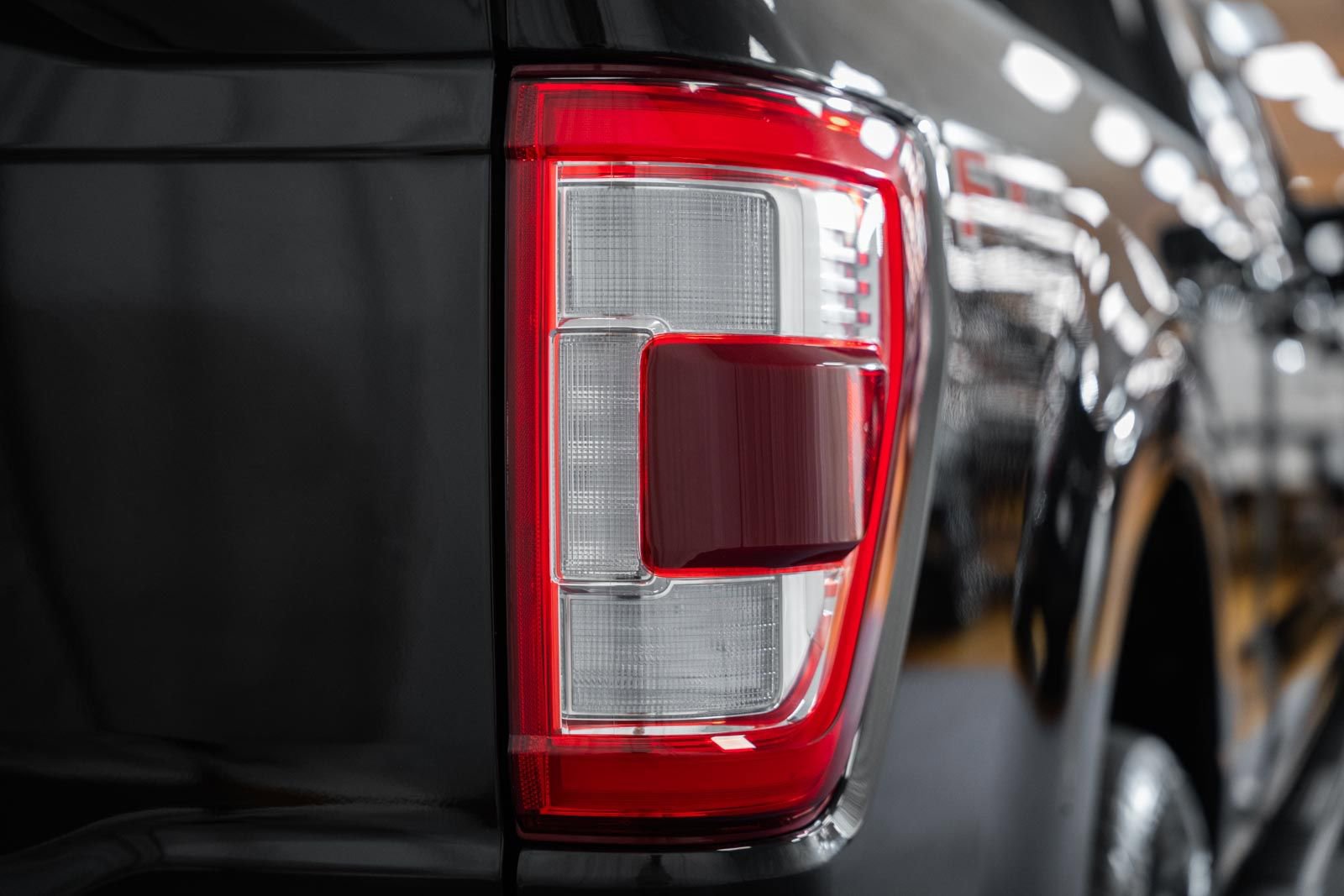 Used 2023 Ford F150 Lariat w/ Equipment Group 502A High image 7