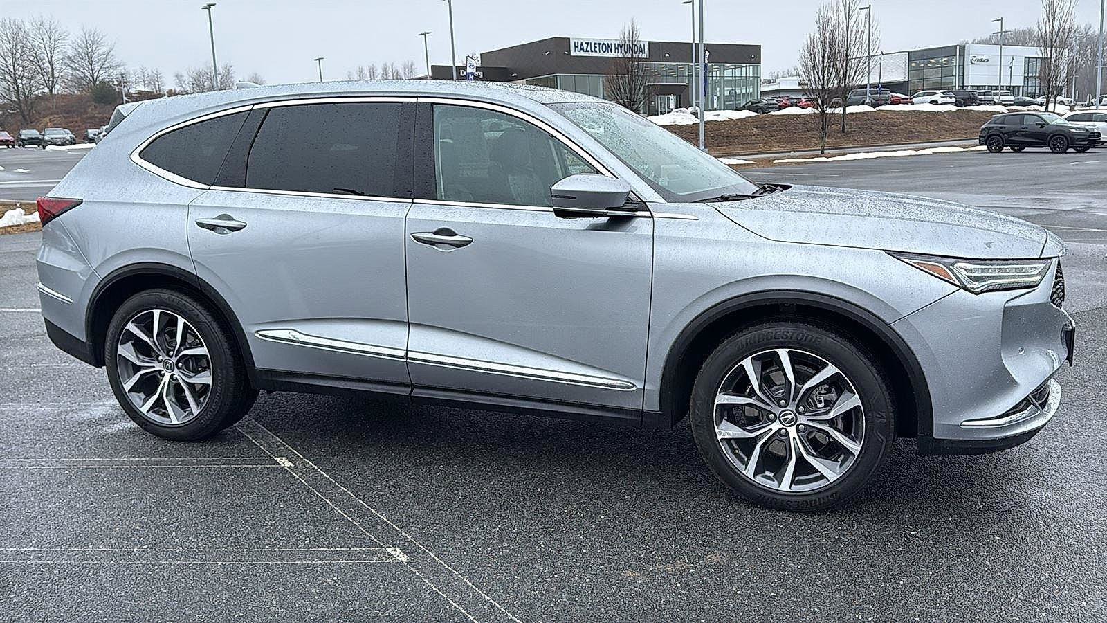Used 2023 Acura MDX w/ Technology Package AWD/4WD image 3