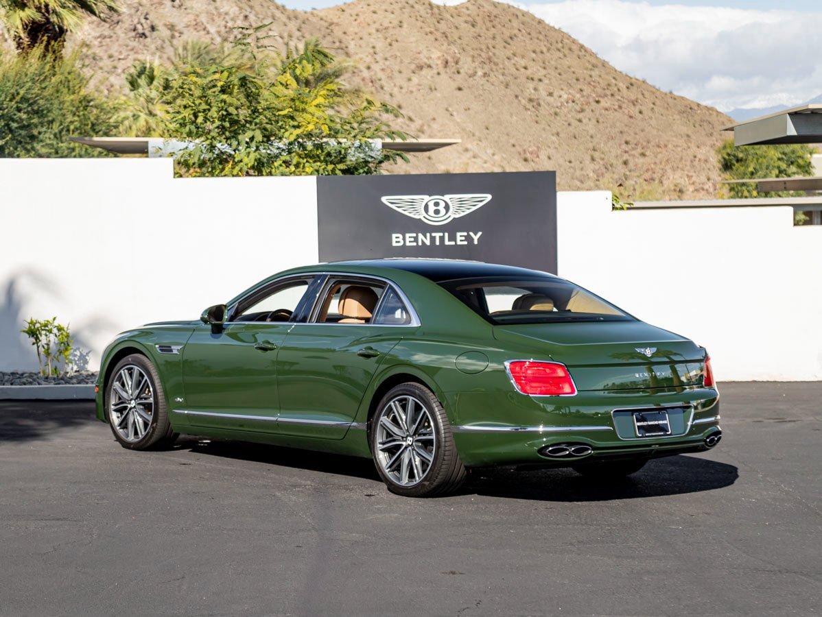 Used 2022 Bentley Flying Spur Plug-In Hybrid image 3