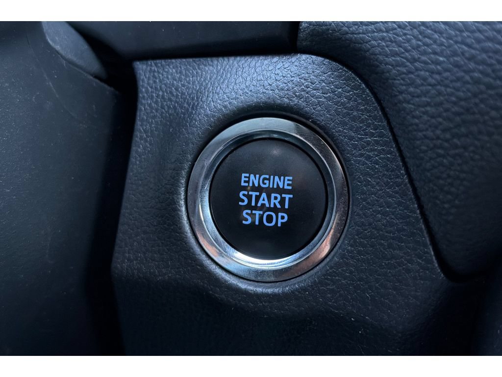 Used 2022 Toyota RAV4 XLE w/ Convenience Package FWD image 24