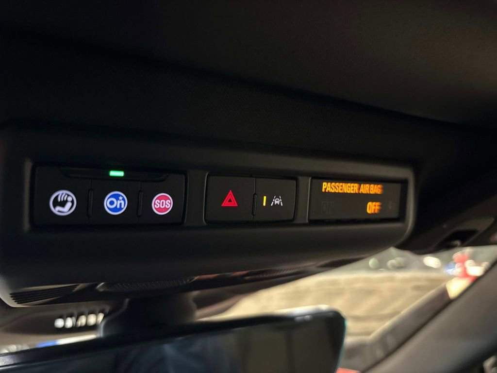 New 2025 Chevrolet Corvette E-Ray image 29