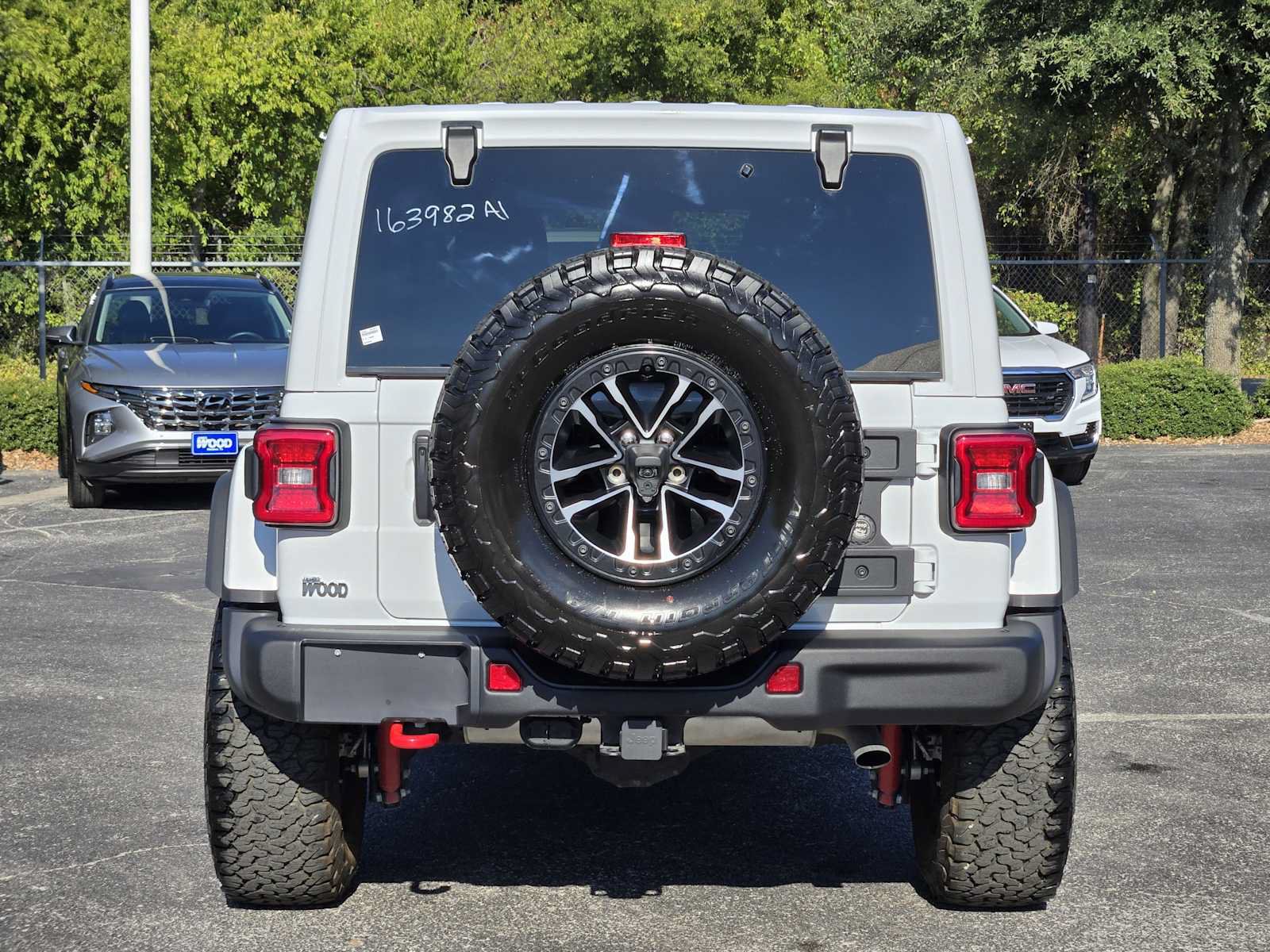 Used 2025 Jeep Wrangler Unlimited Rubicon w/ XTREMEE 35" Tire Package AWD/4WD image 6