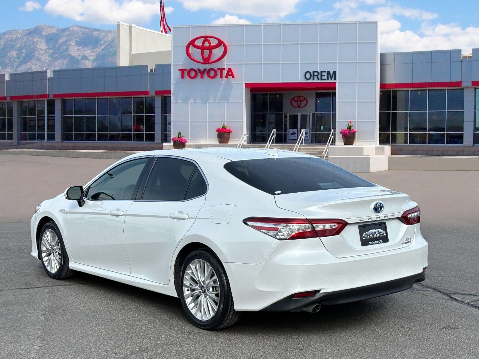 Used 2020 Toyota Camry XLE w/ Carpet Mat Package FWD image 5