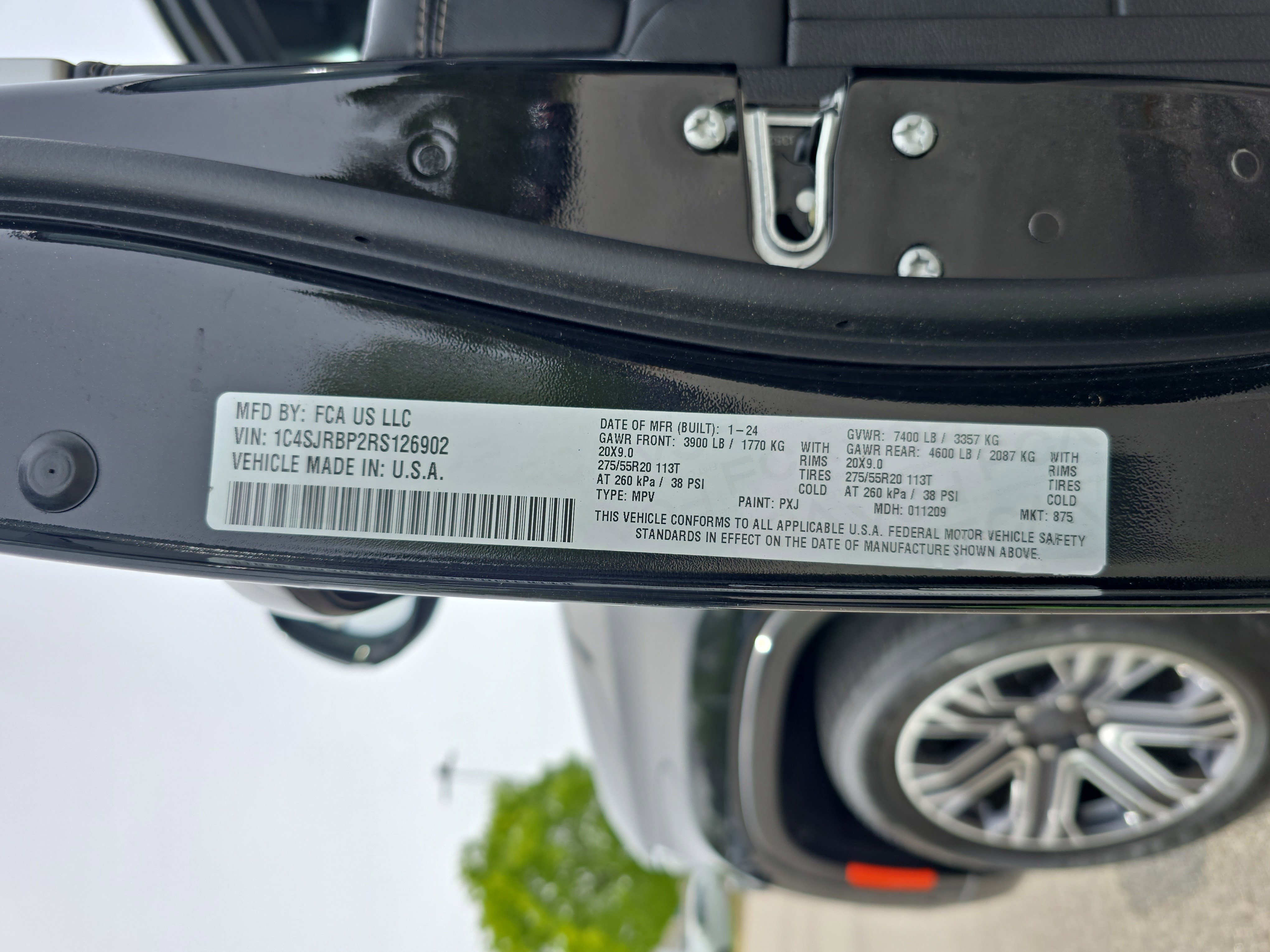 Used 2024 Jeep Wagoneer L Series II image 34