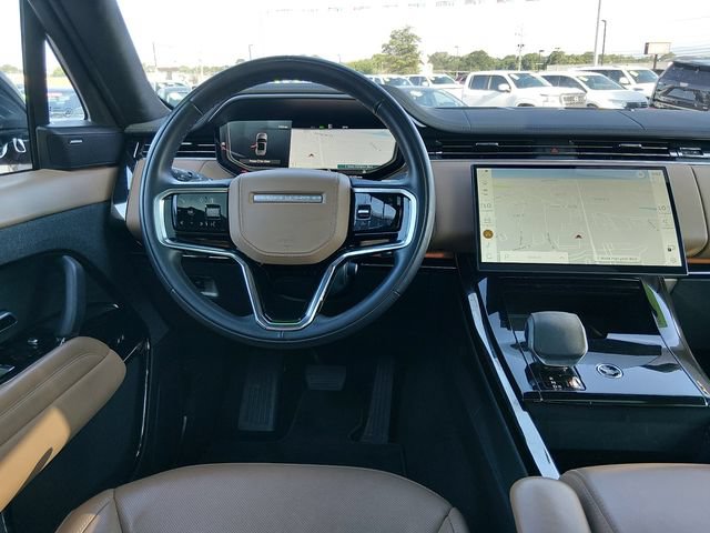 Used 2025 Land Rover Range Rover Sport SE AWD/4WD image 10