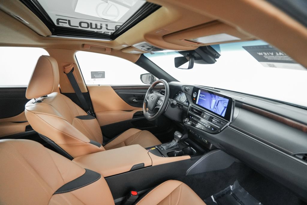 Certified 2024 Lexus ES 300h w/ Technology Package FWD image 20