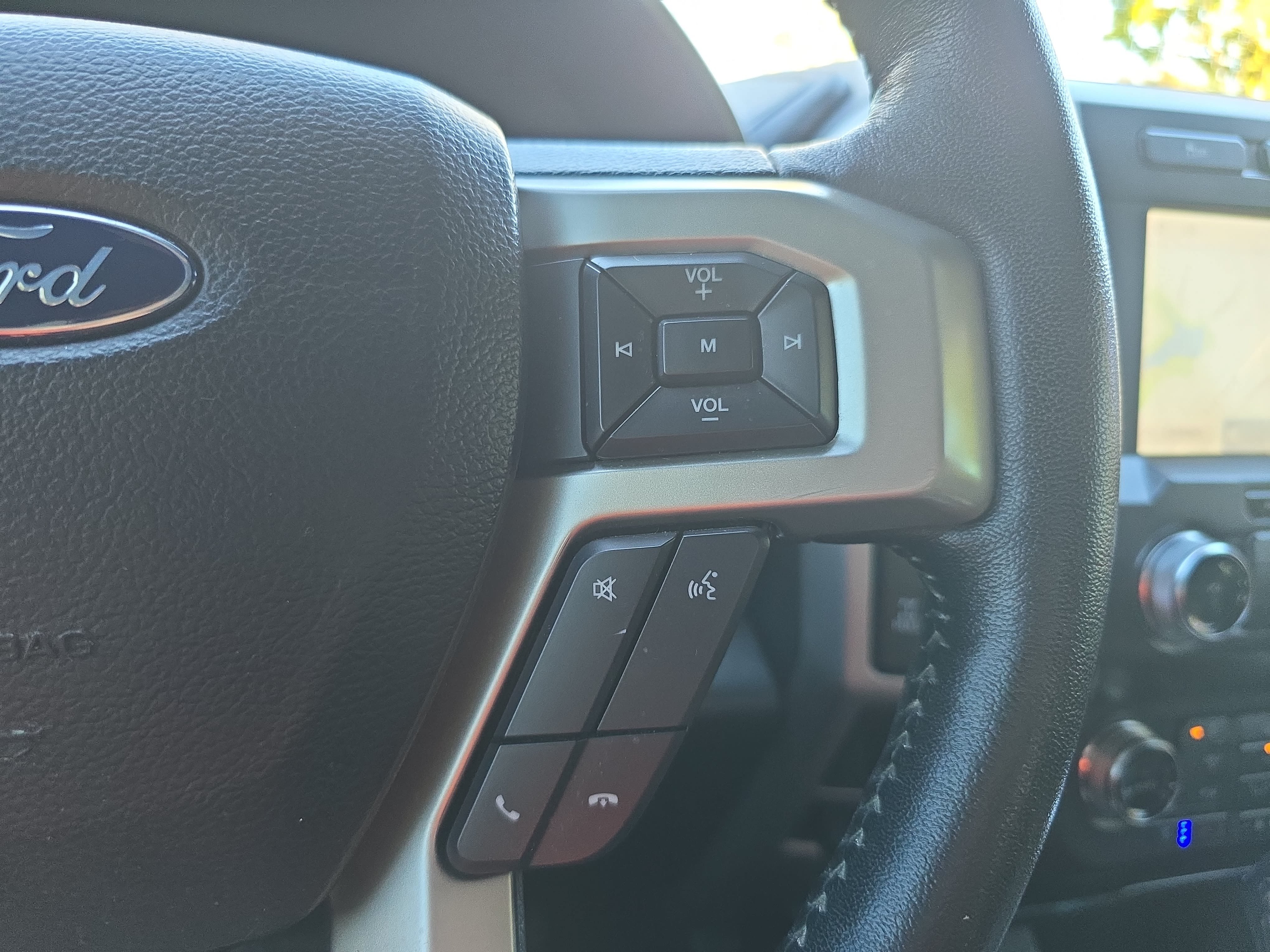 Used 2020 Ford F150 Lariat w/ Equipment Group 502A Luxury AWD/4WD image 19