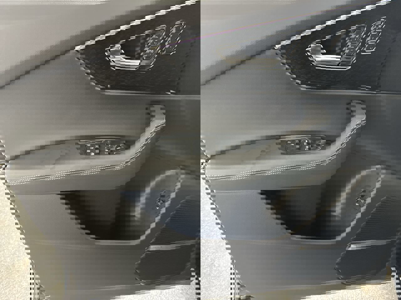 Used 2025 Audi Q8 Premium Plus w/ Premium Plus Package image 27