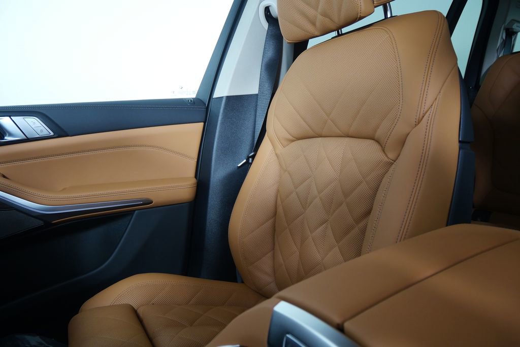 Used 2026 BMW X7 xDrive40i image 24