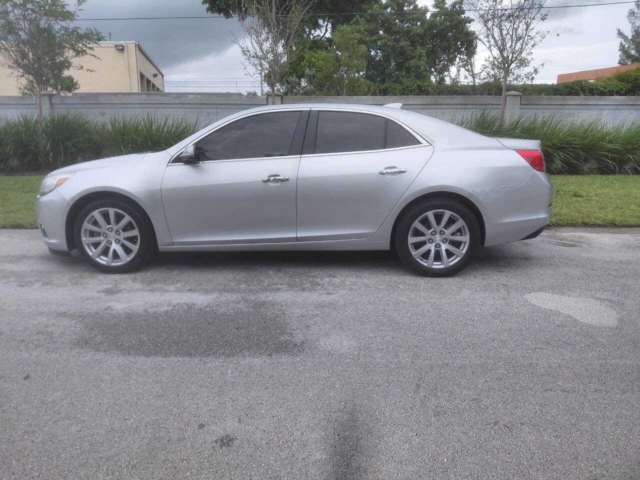 Used 2016 Chevrolet Malibu LTZ FWD image 7