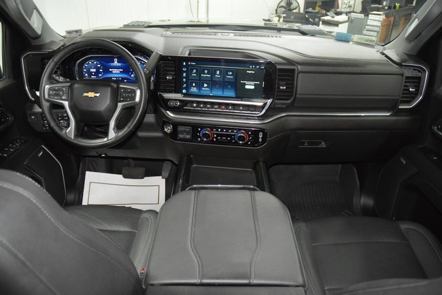 Certified 2024 Chevrolet Silverado 2500 LTZ w/ LTZ Premium Package image 34