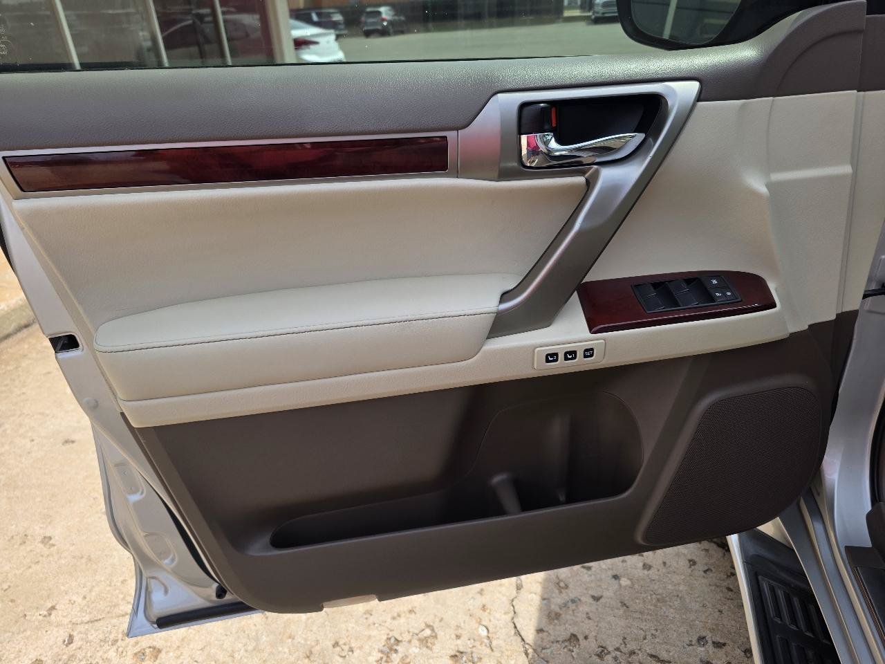 Used 2013 Lexus GX 460 w/ Comfort Plus Pkg AWD/4WD image 11