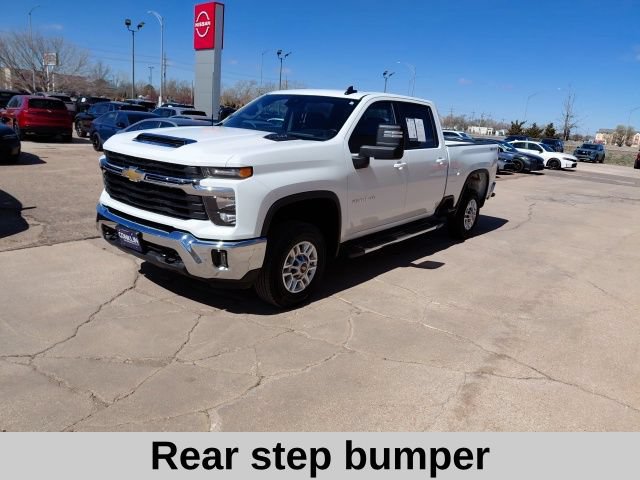 Used 2025 Chevrolet Silverado 2500 LT w/ Convenience Package AWD/4WD image 9