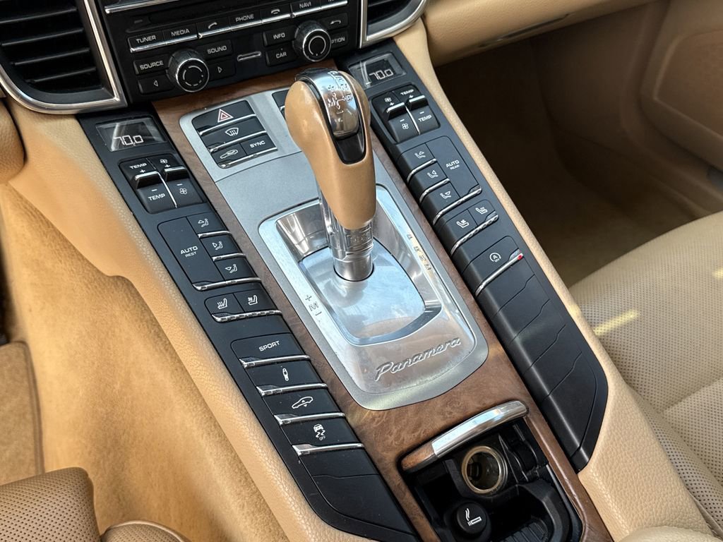 Used 2014 Porsche Panamera S RWD image 19