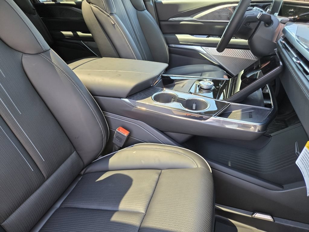 New 2026 Cadillac Escalade IQL Sport 2 w/ LPO, Floor Liner Package AWD/4WD image 9