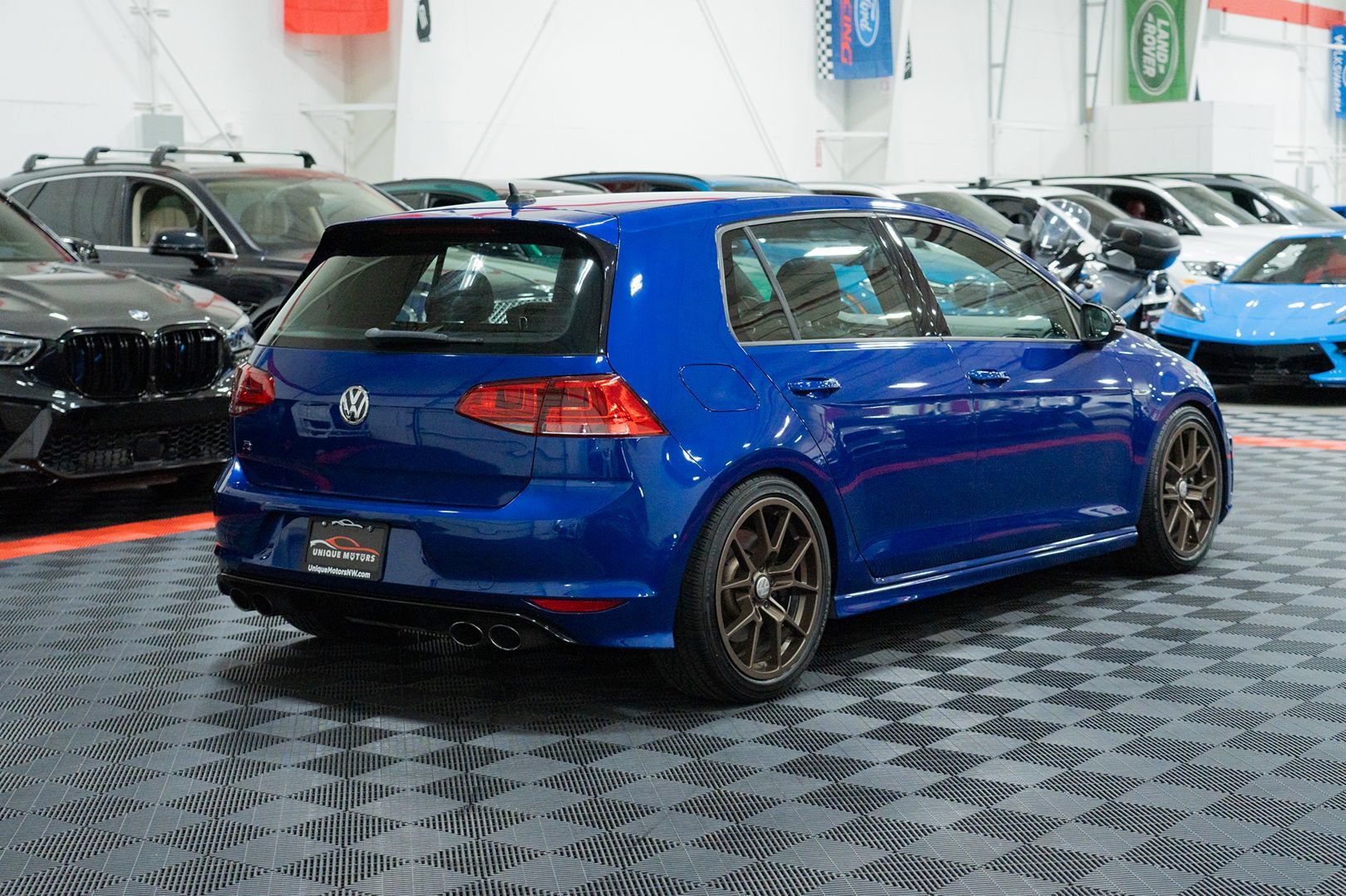Used 2015 Volkswagen Golf R 4-Door AWD/4WD image 8