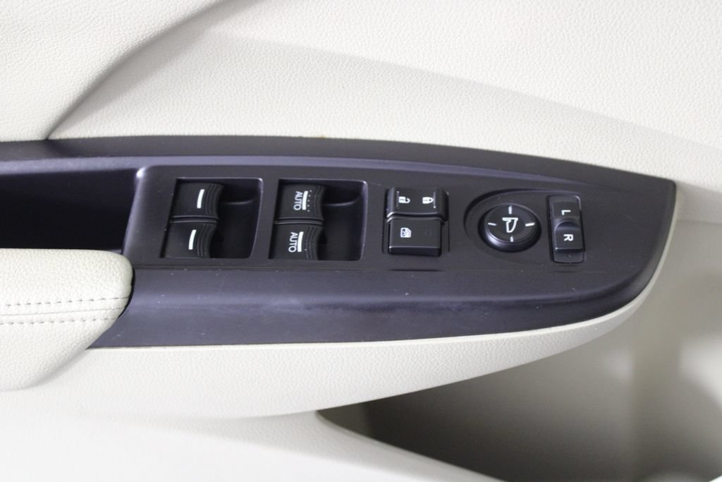 Used 2015 Acura RDX AWD w/ Technology Package image 23