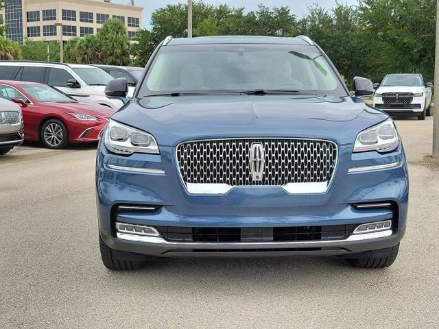 Certified 2020 Lincoln Aviator Reserve w/ Equipment Group 202A AWD/4WD image 2