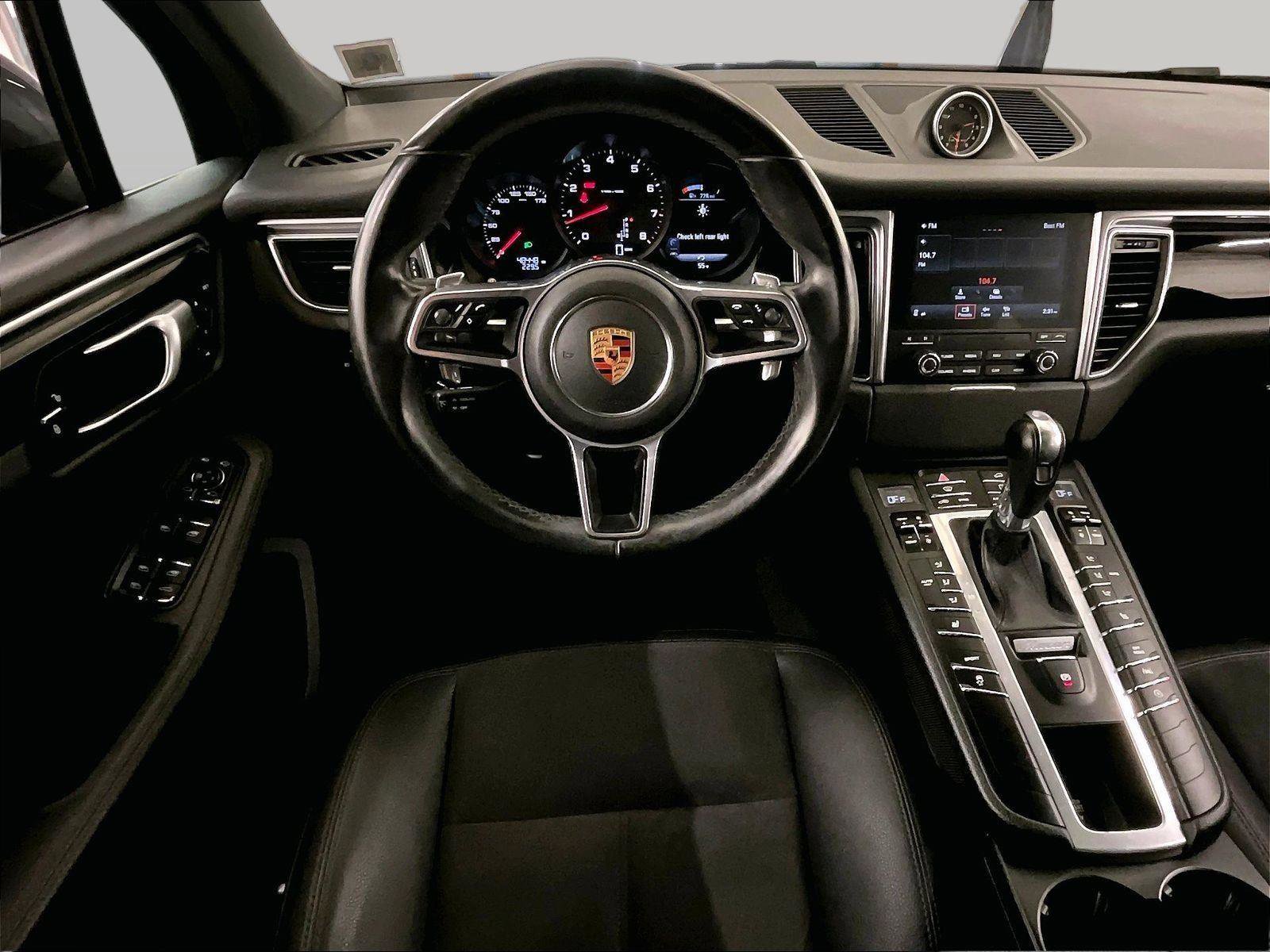 Used 2018 Porsche Macan AWD/4WD image 5