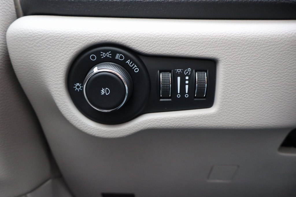 Used 2022 Chrysler Pacifica Limited image 15