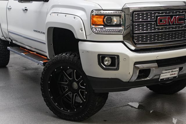Used 2018 GMC Sierra 3500 Denali AWD/4WD image 3