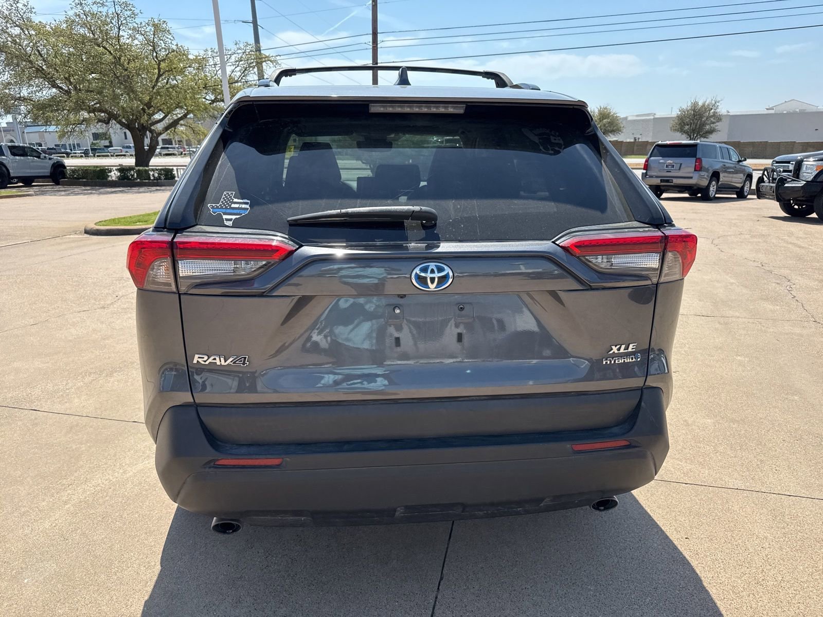 Used 2022 Toyota RAV4 XLE w/ Convenience Package image 6