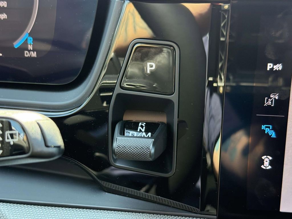 Used 2026 Porsche Cayenne image 24