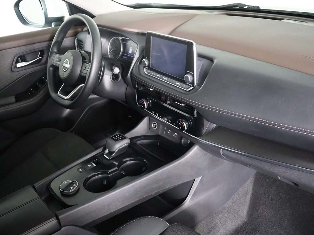 Used 2022 Nissan Rogue SV AWD/4WD image 25