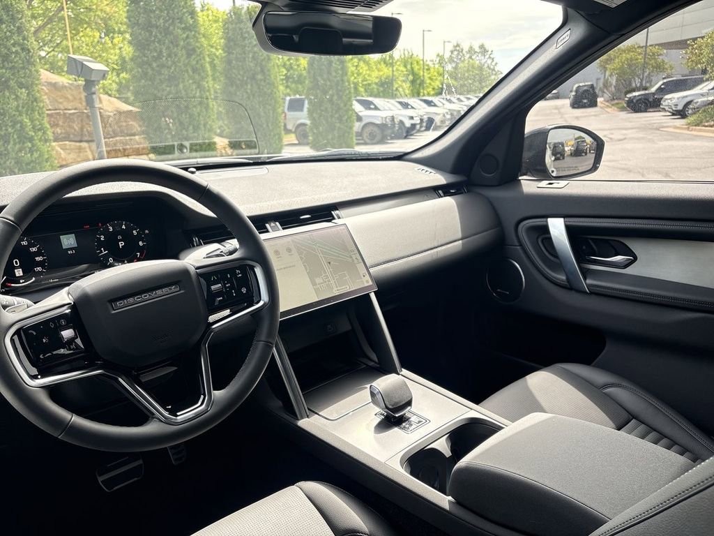 New 2026 Land Rover Discovery Sport Landmark AWD/4WD image 13