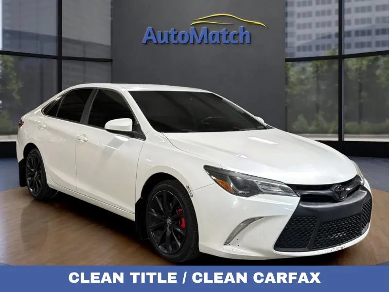 Used 2015 Toyota Camry XSE FWD image 1