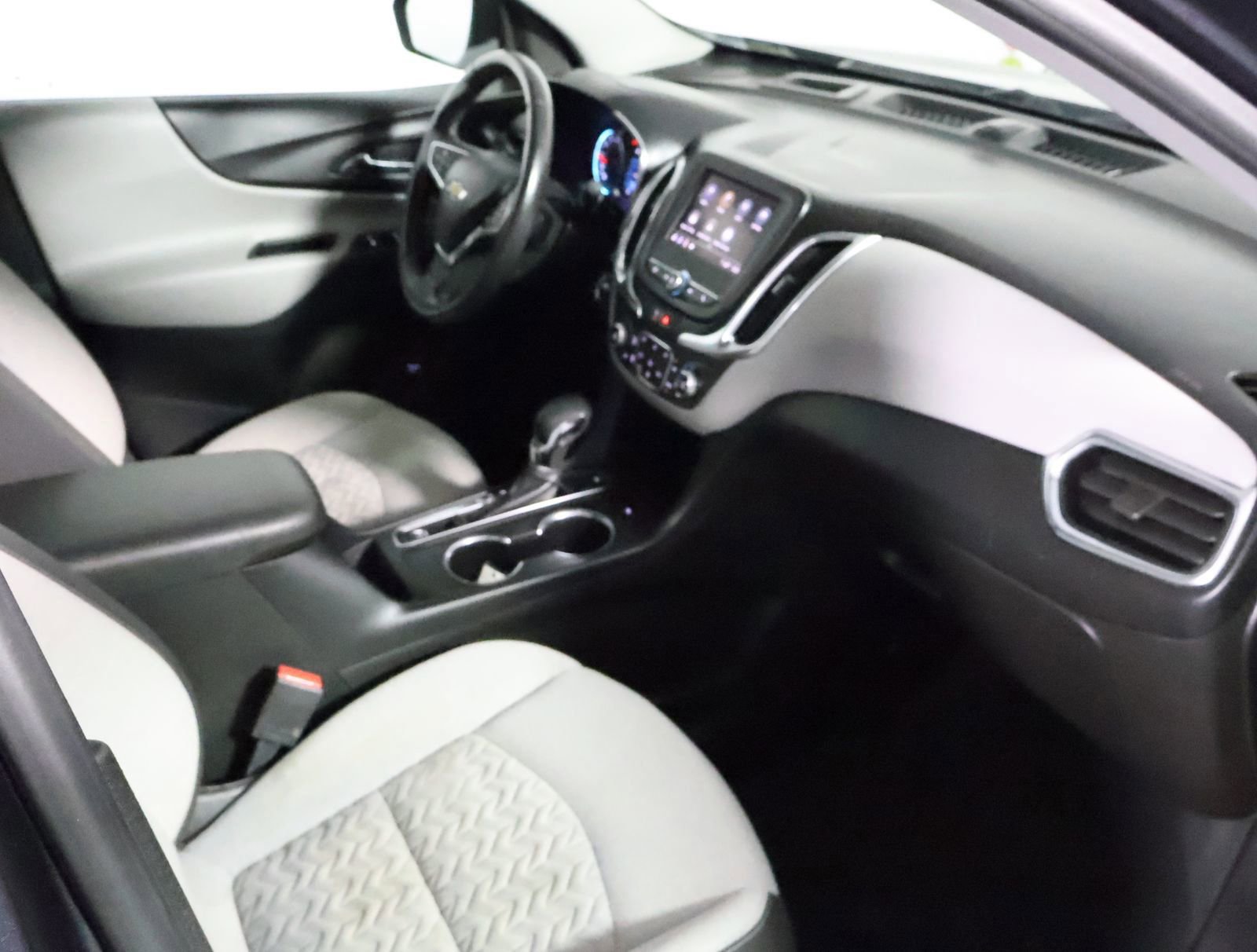 Used 2022 Chevrolet Equinox LT w/ Driver Convenience Package image 49