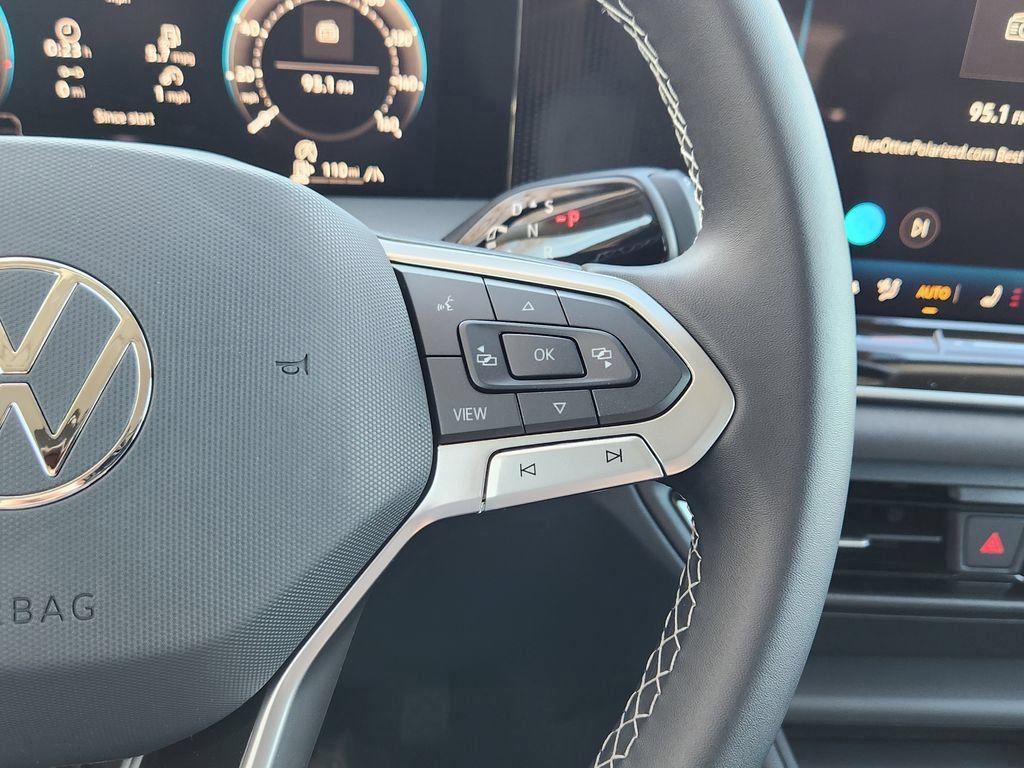 New 2026 Volkswagen Tiguan SE AWD/4WD image 17