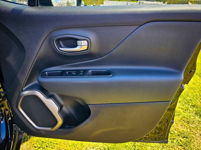 Certified 2022 Jeep Renegade Limited AWD/4WD image 43