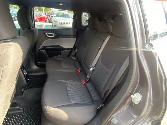 Used 2024 Jeep Compass Sport image 25