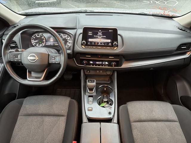 Used 2025 Nissan Rogue SV FWD image 16