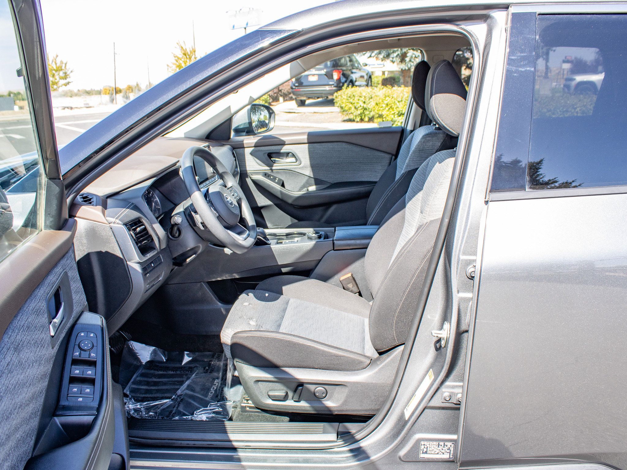 Used 2021 Nissan Rogue SV AWD/4WD image 27