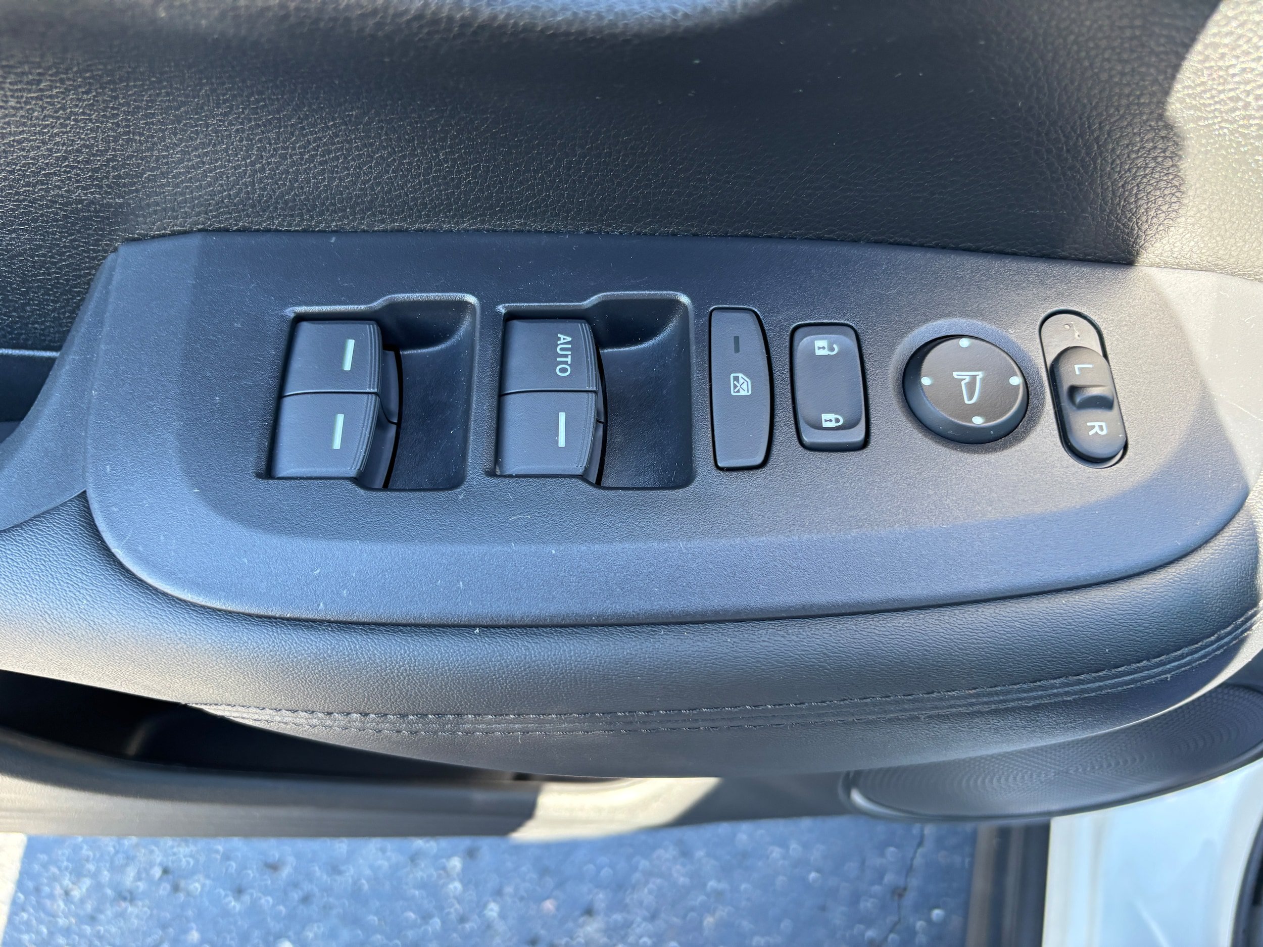 Certified 2024 Honda HR-V LX image 17