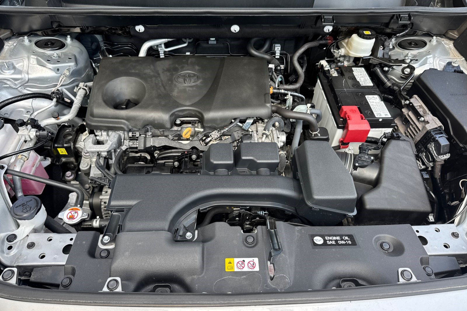 Used 2025 Toyota RAV4 XLE Premium AWD/4WD image 35